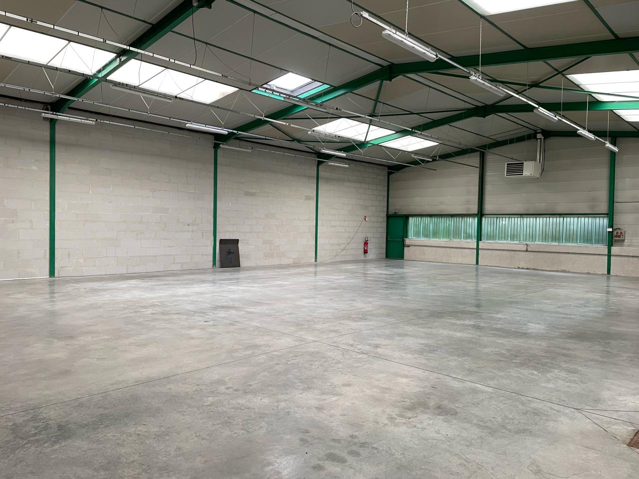 Local d'activité Saint-Genis-Laval 375m² Location local d'activité Saint-Genis-Laval Rhône OLACT2109379 5